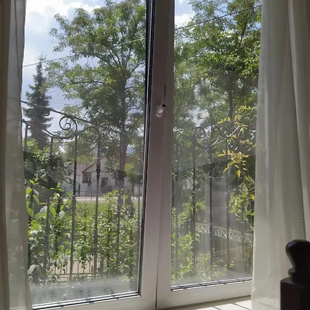 Tatil Evi Eperkert Vendeghaz Parád