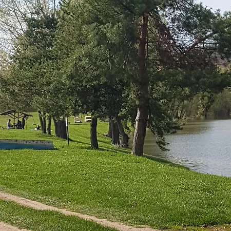 Eperkert Vendeghaz Parád