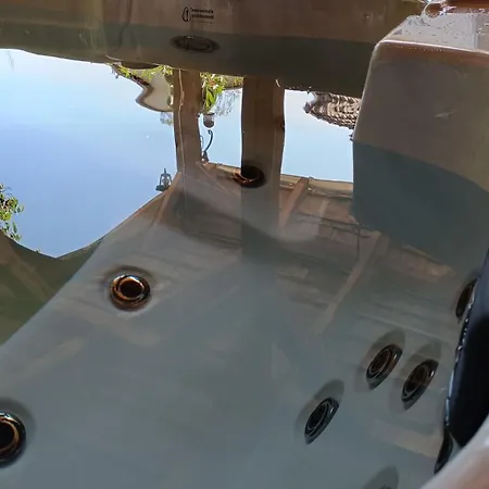 Eperkert Vendeghaz * Parád